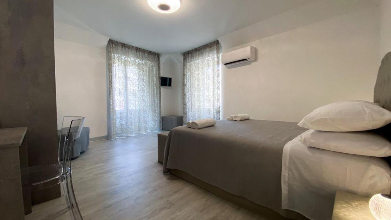 Hotel Palazzo Frami à Acireale Extérieur photo